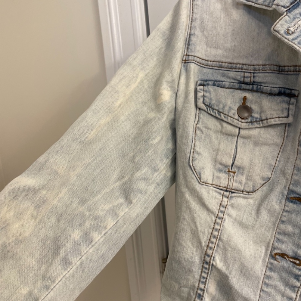 Jean Jacket - Picture 2 of 6